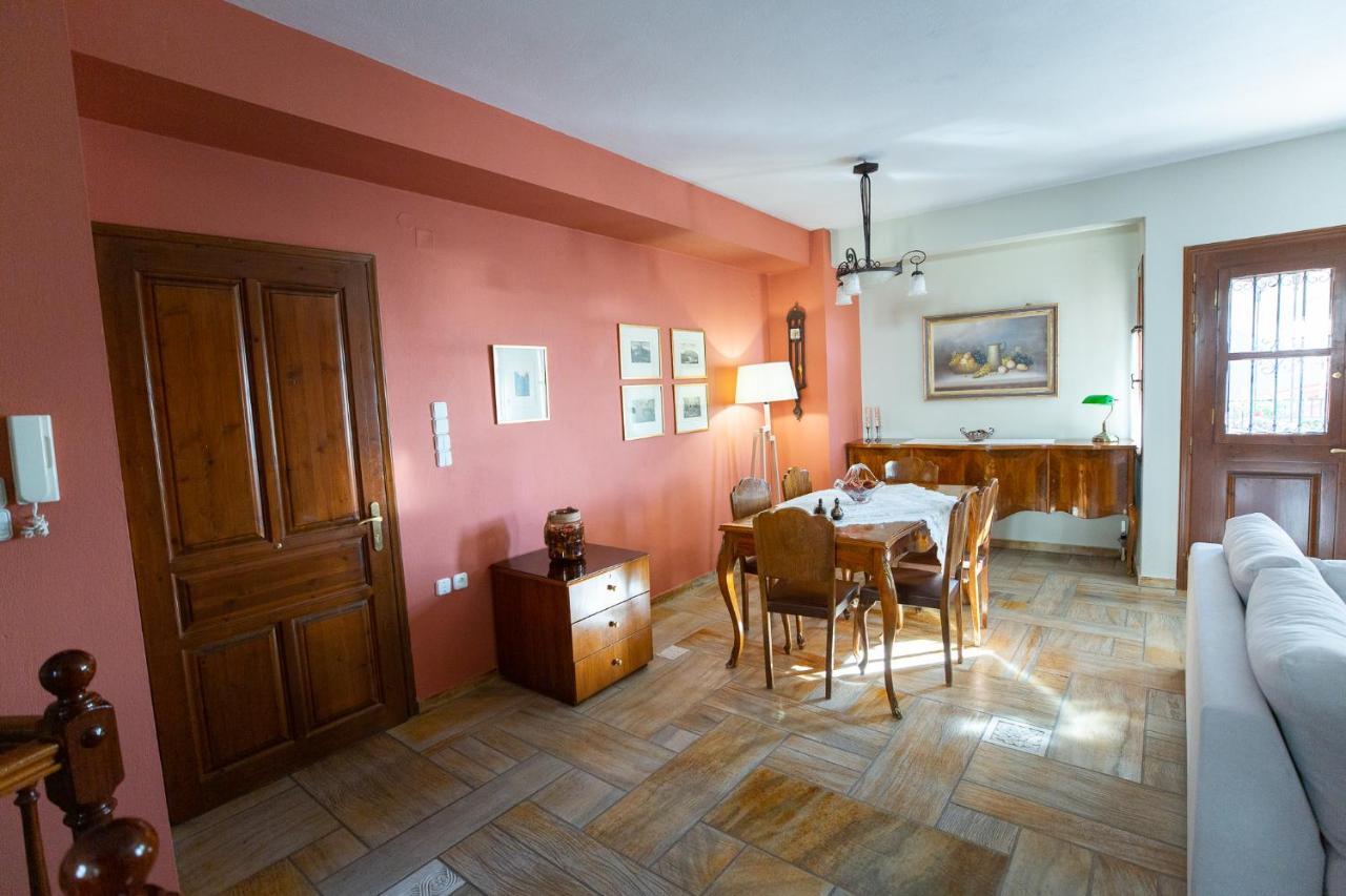 Apartment Kouros Delphi Exterior photo